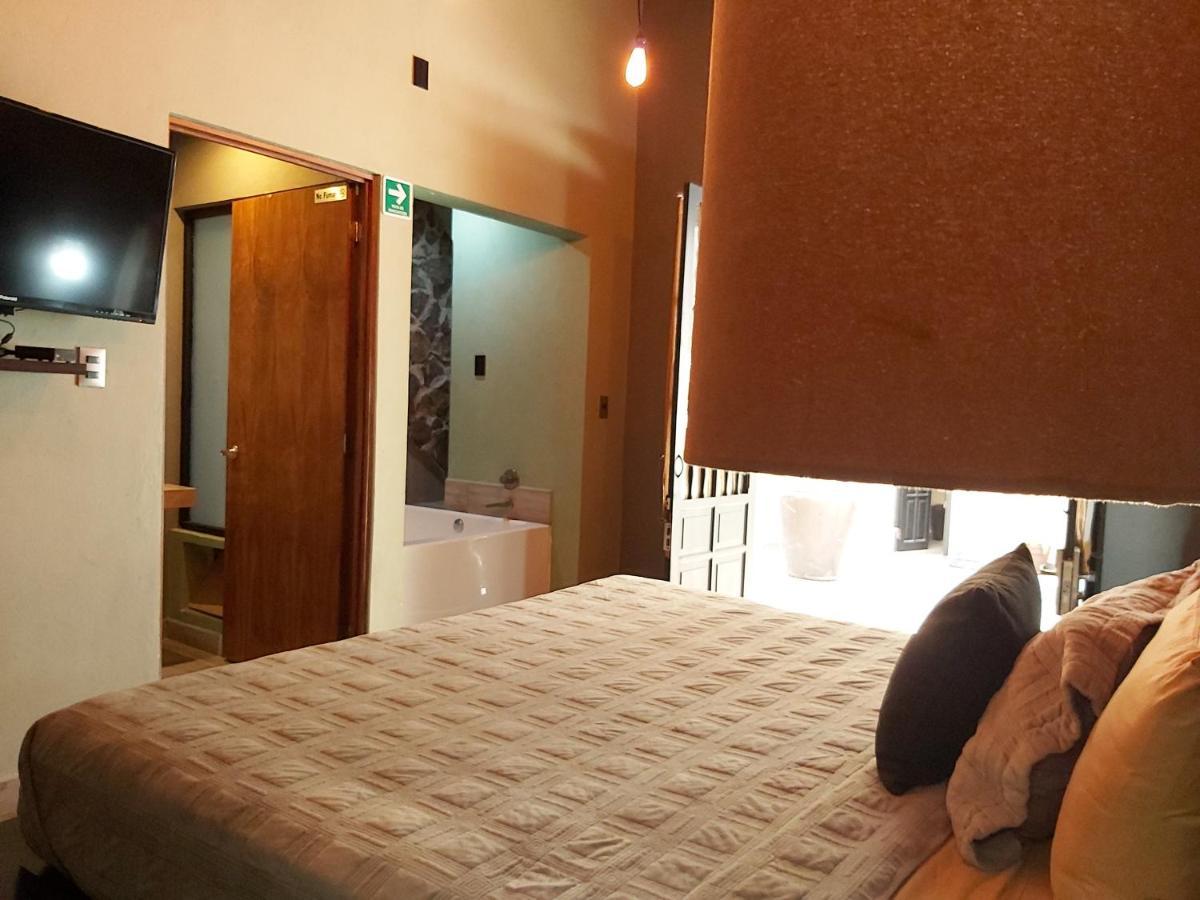 Independencia Dos 7 Hotel Boutique Queretaro Luaran gambar