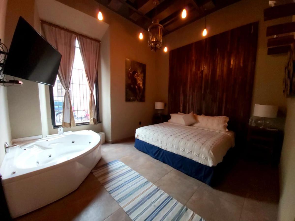 Independencia Dos 7 Hotel Boutique Queretaro Luaran gambar