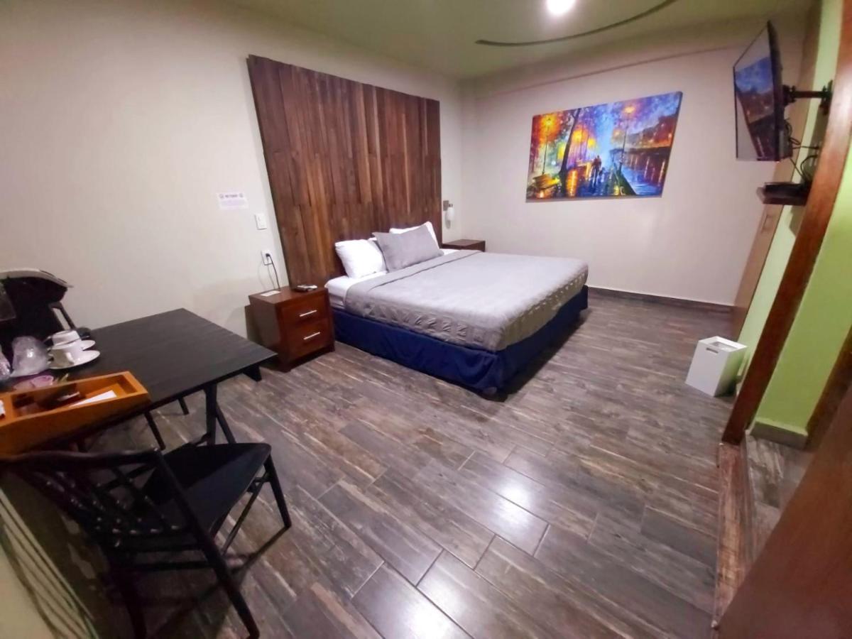 Independencia Dos 7 Hotel Boutique Queretaro Luaran gambar