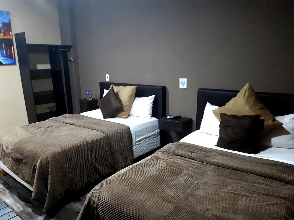 Independencia Dos 7 Hotel Boutique Queretaro Luaran gambar